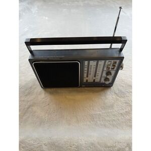Vintage General Electric 4 Band TV/WB/AM/FM Receiver Radio‎ Portable works